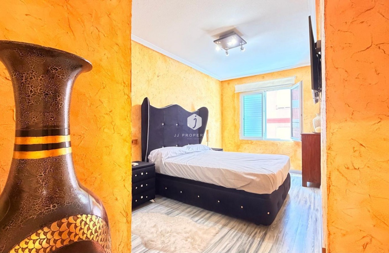 Segunda mano - Apartamento / piso -
Torrevieja - Acequion
