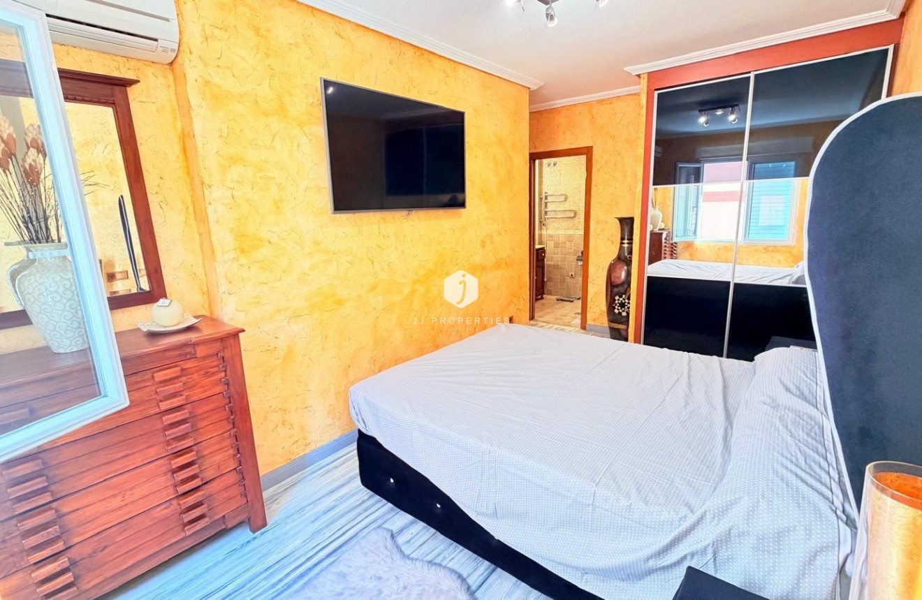 Segunda mano - Apartamento / piso -
Torrevieja - Acequion