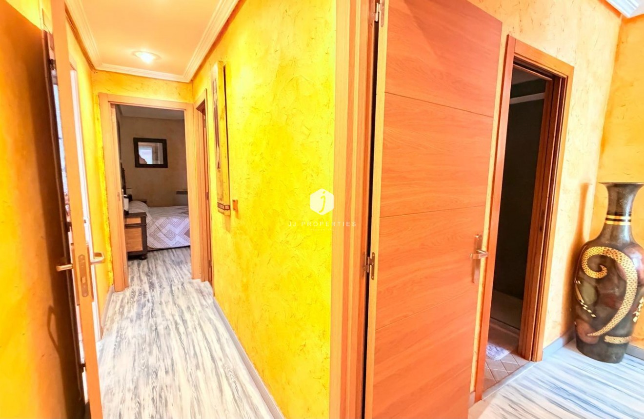Segunda mano - Apartamento / piso -
Torrevieja - Acequion