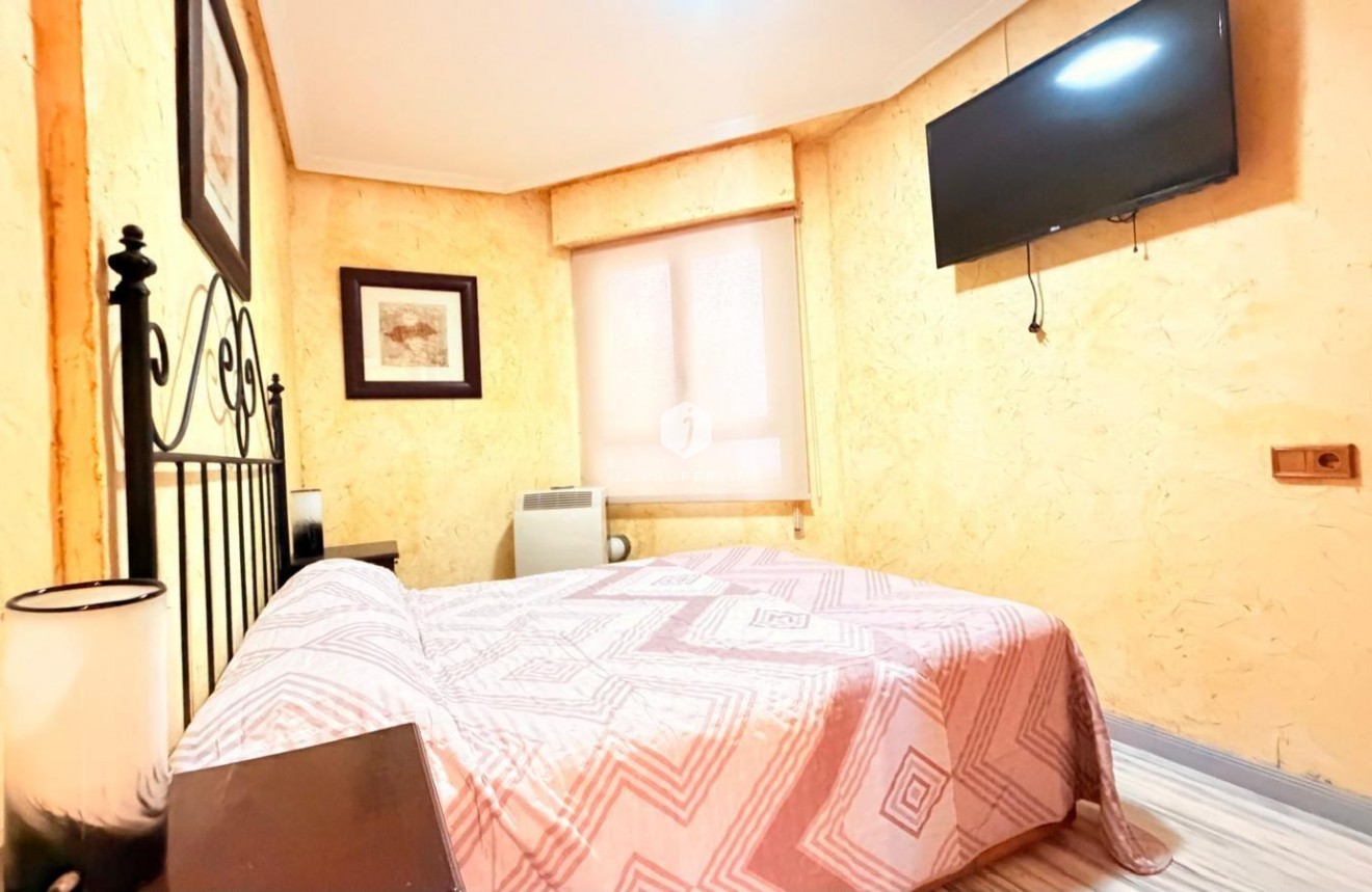 Segunda mano - Apartamento / piso -
Torrevieja - Acequion