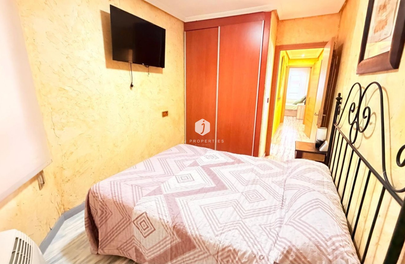 Segunda mano - Apartamento / piso -
Torrevieja - Acequion