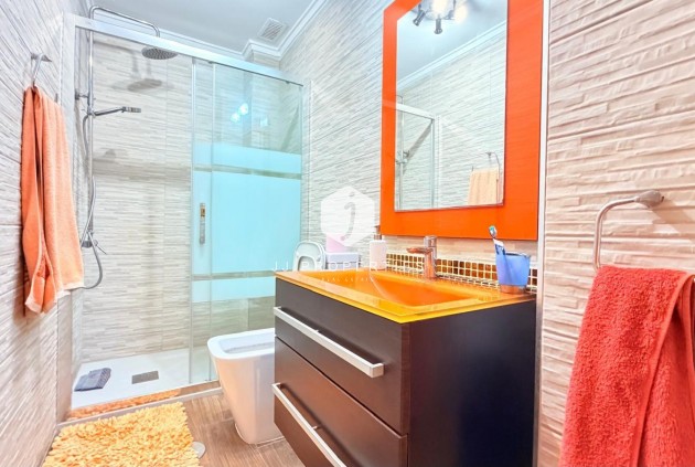 Segunda mano - Apartamento / piso -
Torrevieja - Acequion