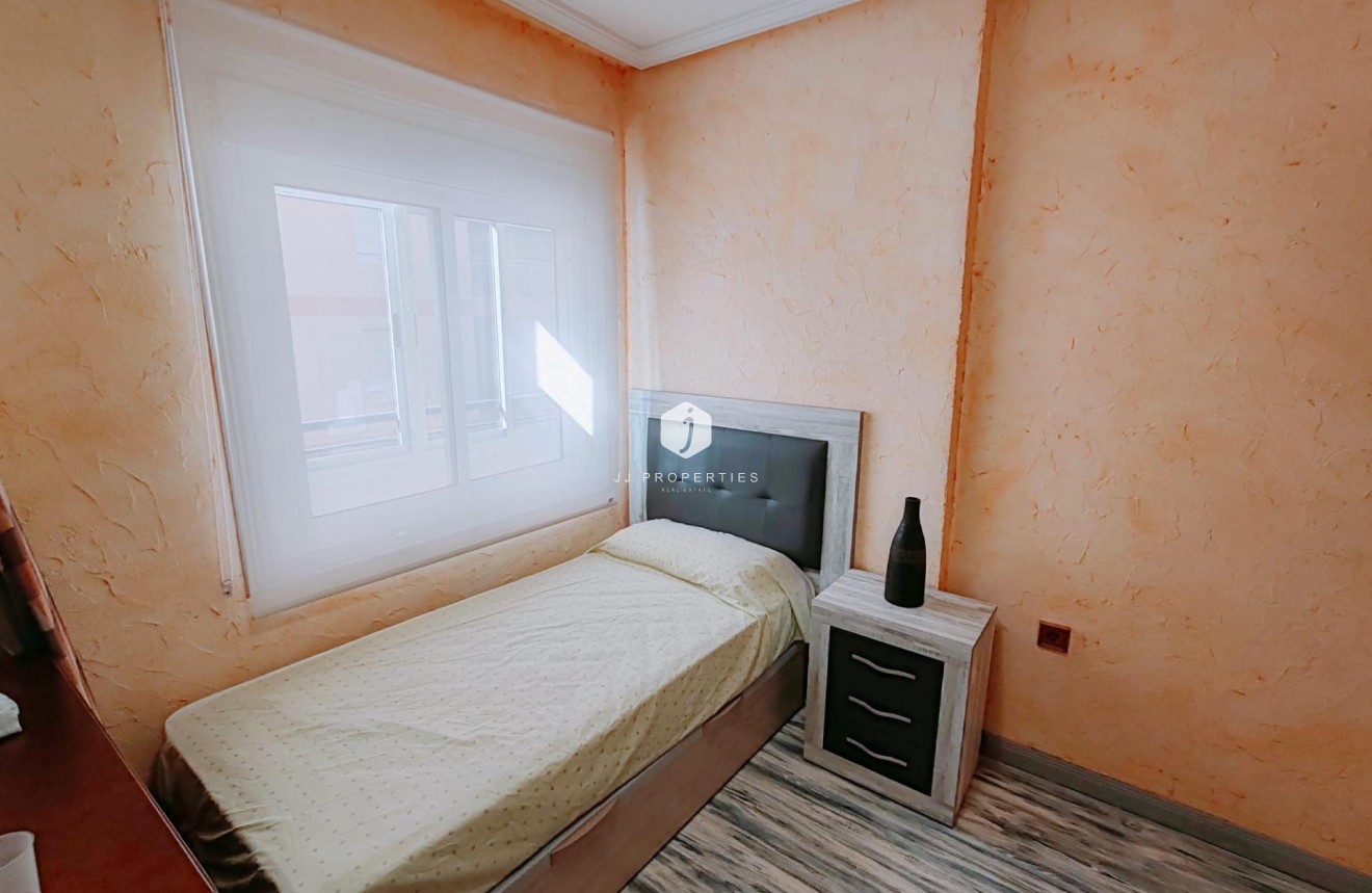 Segunda mano - Apartamento / piso -
Torrevieja - Acequion