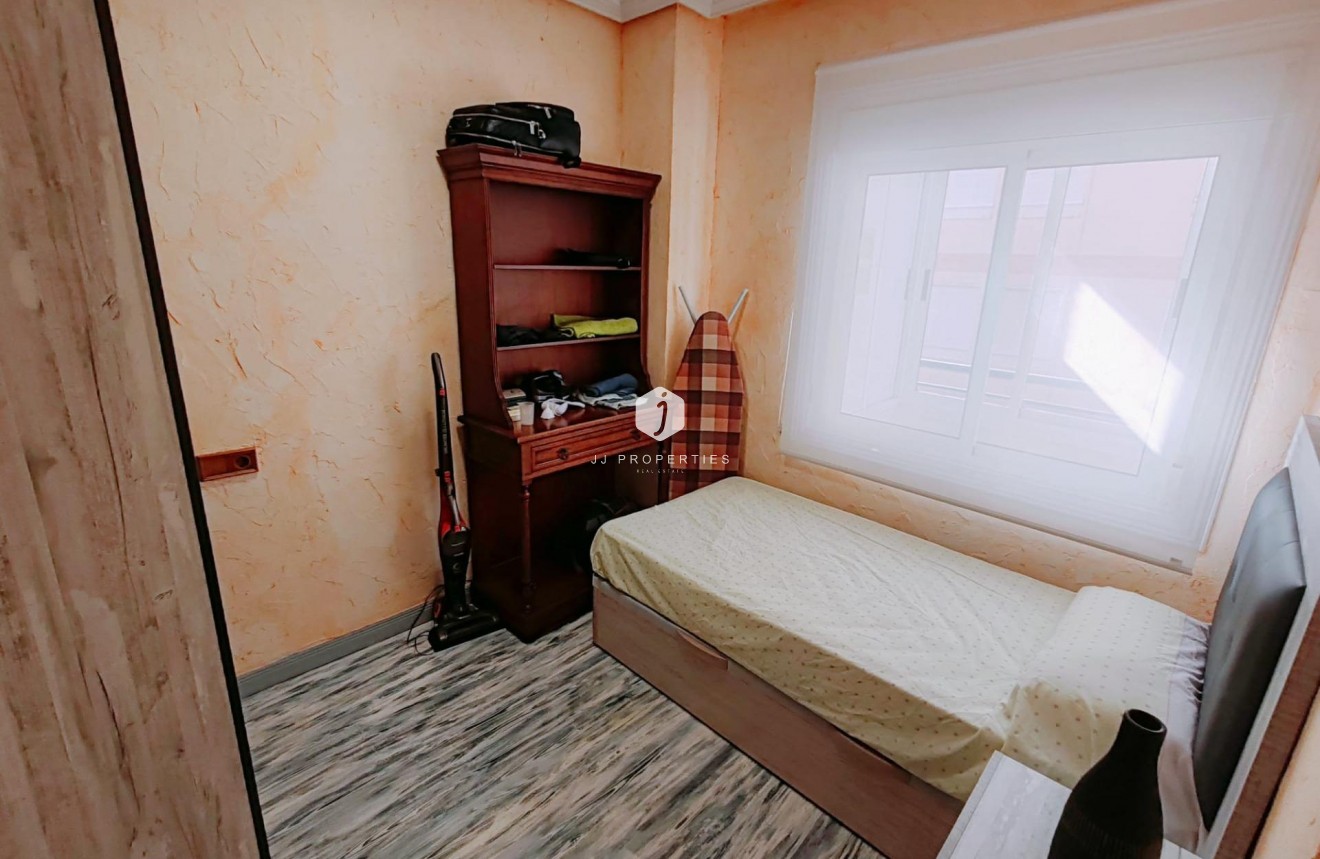 Segunda mano - Apartamento / piso -
Torrevieja - Acequion