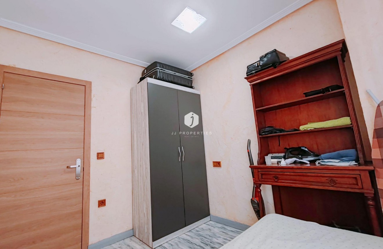 Segunda mano - Apartamento / piso -
Torrevieja - Acequion
