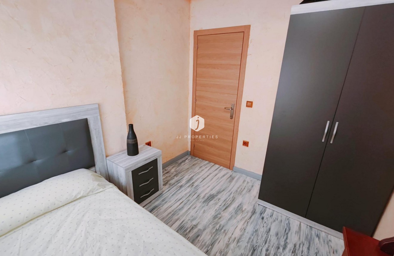 Segunda mano - Apartamento / piso -
Torrevieja - Acequion