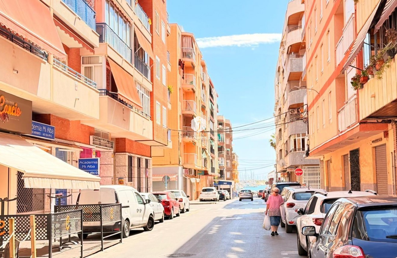 Segunda mano - Apartamento / piso -
Torrevieja - Acequion