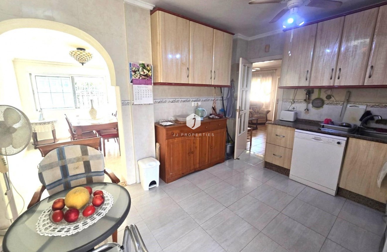 Z drugiej ręki - Villa -
Torrevieja - Los Balcones - Los Altos del Edén