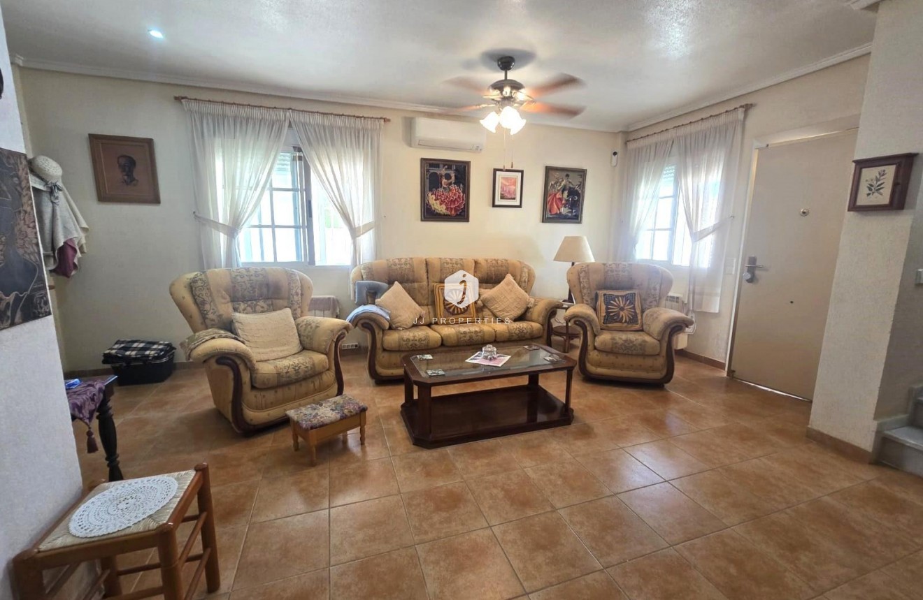 Z drugiej ręki - Villa -
Torrevieja - Los Balcones - Los Altos del Edén