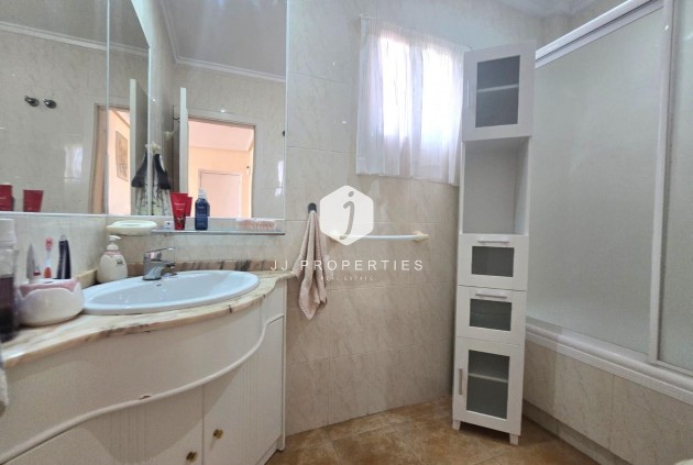 Z drugiej ręki - Villa -
Torrevieja - Los Balcones - Los Altos del Edén