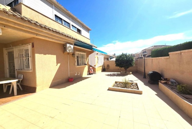 Z drugiej ręki - Villa -
Torrevieja - Los Balcones - Los Altos del Edén