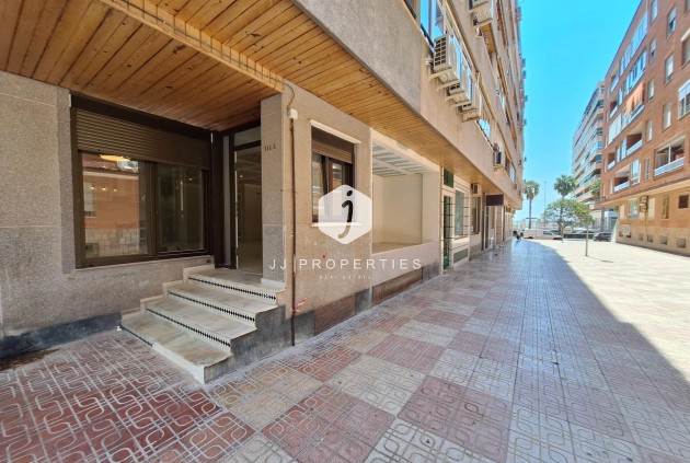Tweedehands - Appartement / flat -
Torrevieja - Acequion