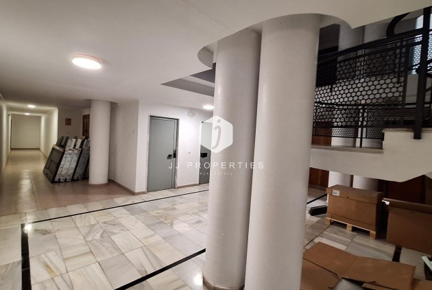 Tweedehands - Appartement / flat -
Torrevieja - Acequion
