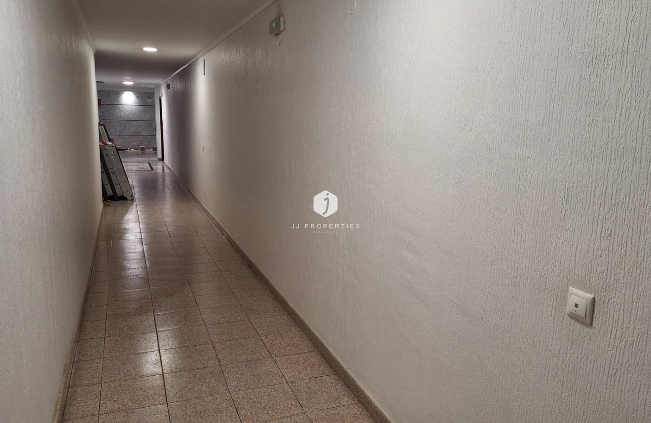 Tweedehands - Appartement / flat -
Torrevieja - Acequion