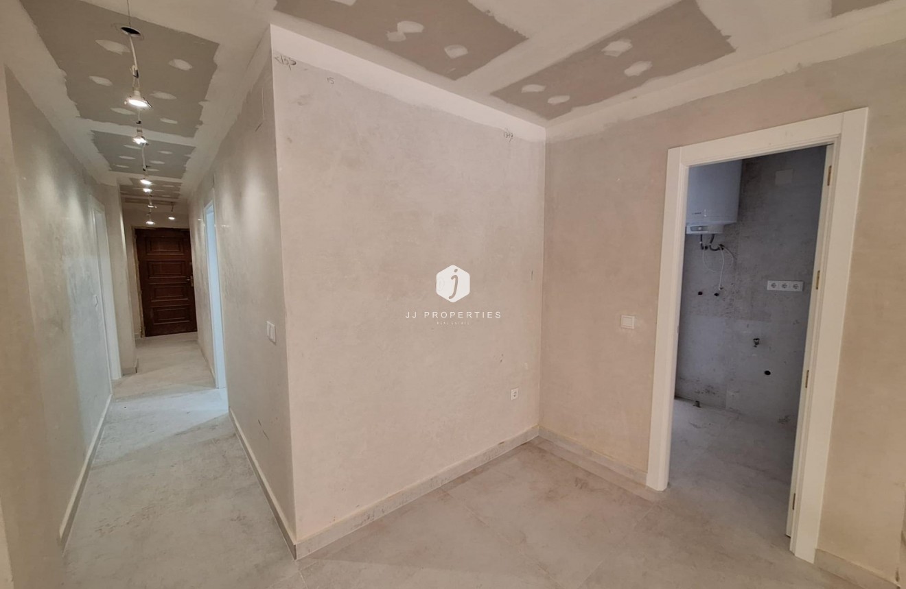 Tweedehands - Appartement / flat -
Torrevieja - Acequion