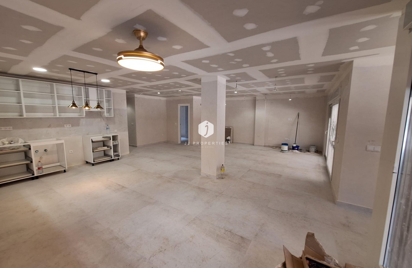Tweedehands - Appartement / flat -
Torrevieja - Acequion