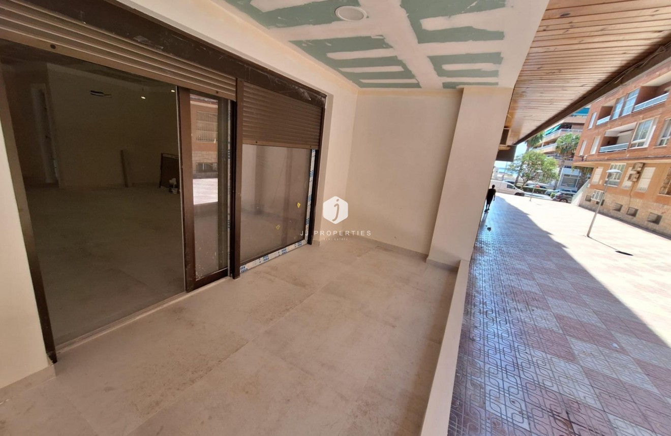 Tweedehands - Appartement / flat -
Torrevieja - Acequion