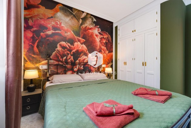 Tweedehands - Appartement / flat -
Torrevieja - Estacion de autobuses