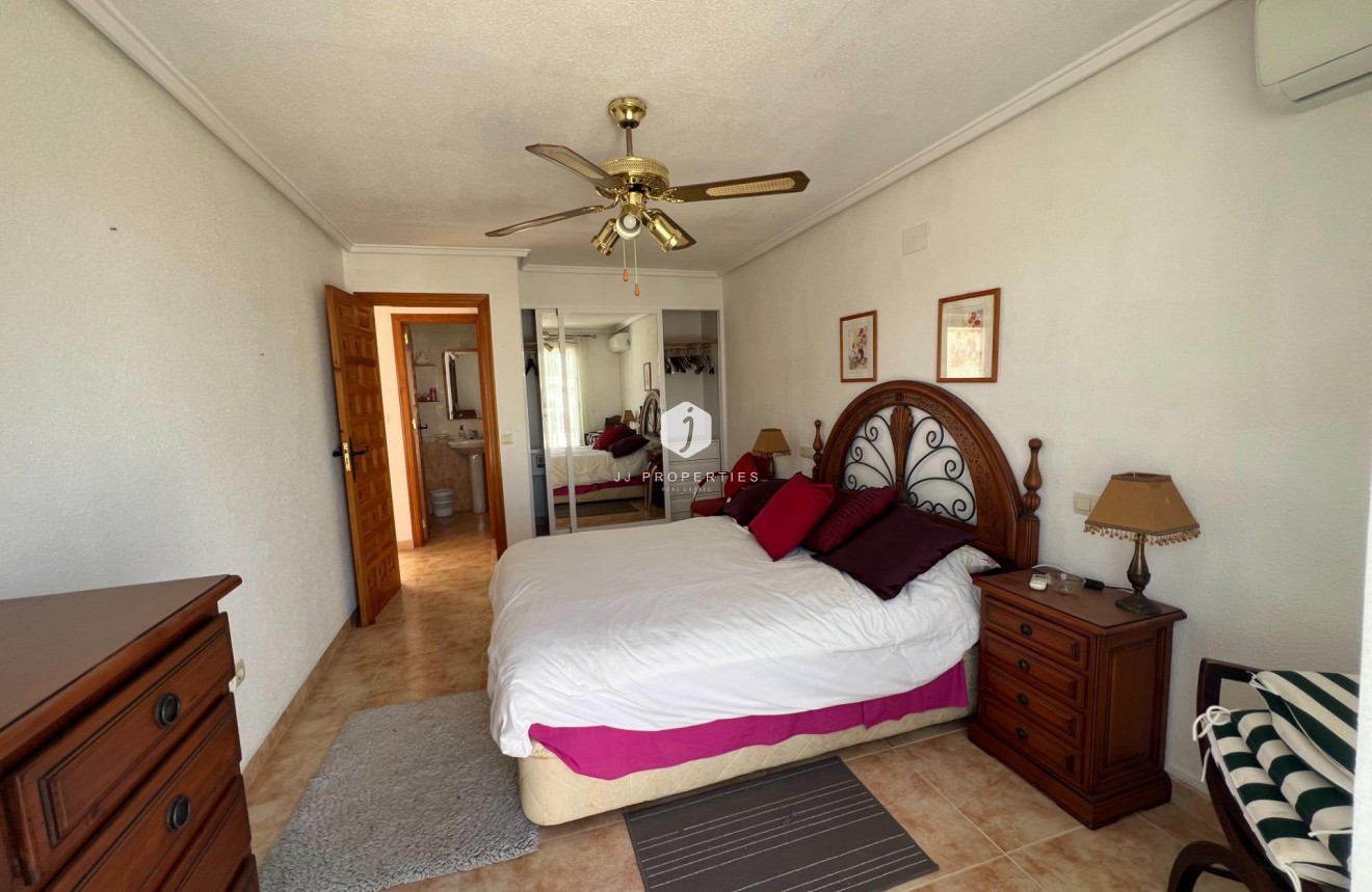 Aus zweiter Hand - Chalet -
Torrevieja - San luis