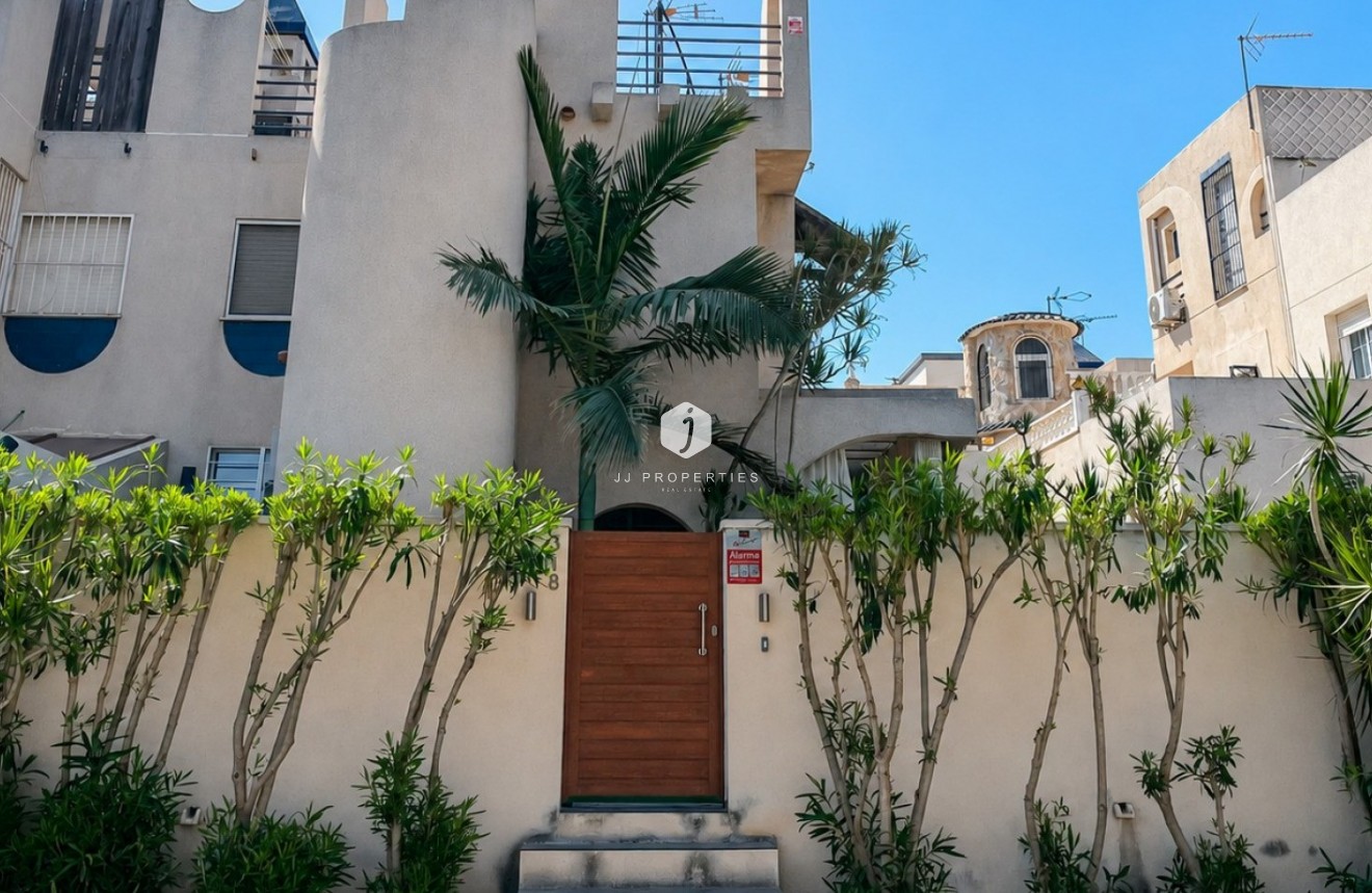 Aus zweiter Hand - Chalet -
Torrevieja - Costa Blanca