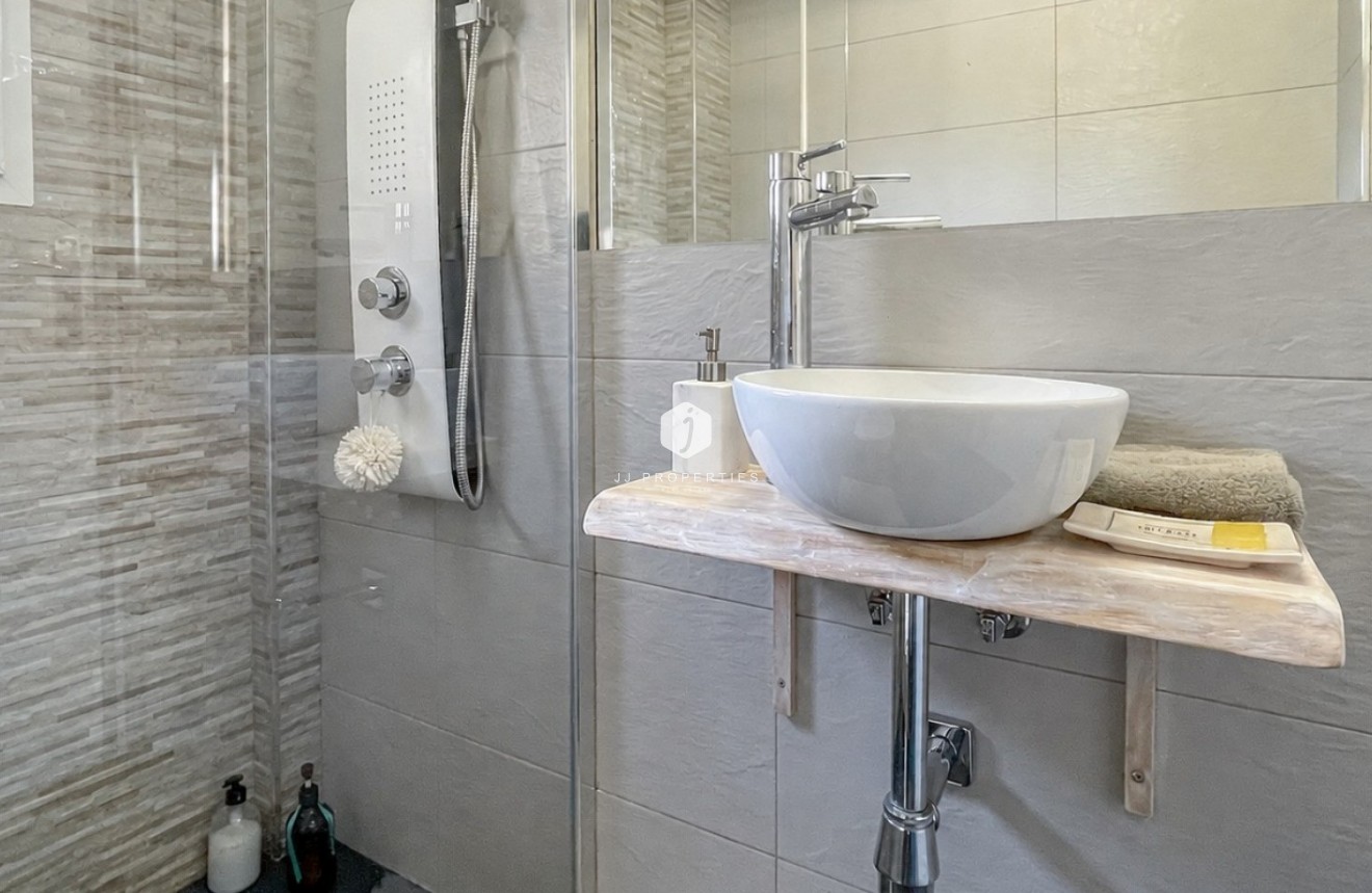 Aus zweiter Hand - Chalet -
Torrevieja - Costa Blanca