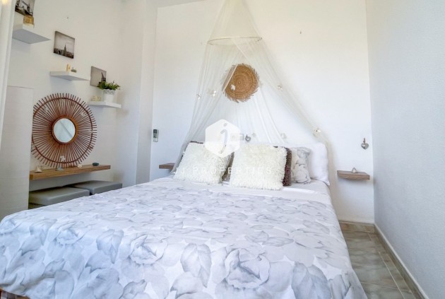 Aus zweiter Hand - Chalet -
Torrevieja - Costa Blanca