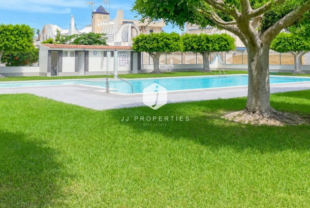 Aus zweiter Hand - Chalet -
Torrevieja - Costa Blanca
