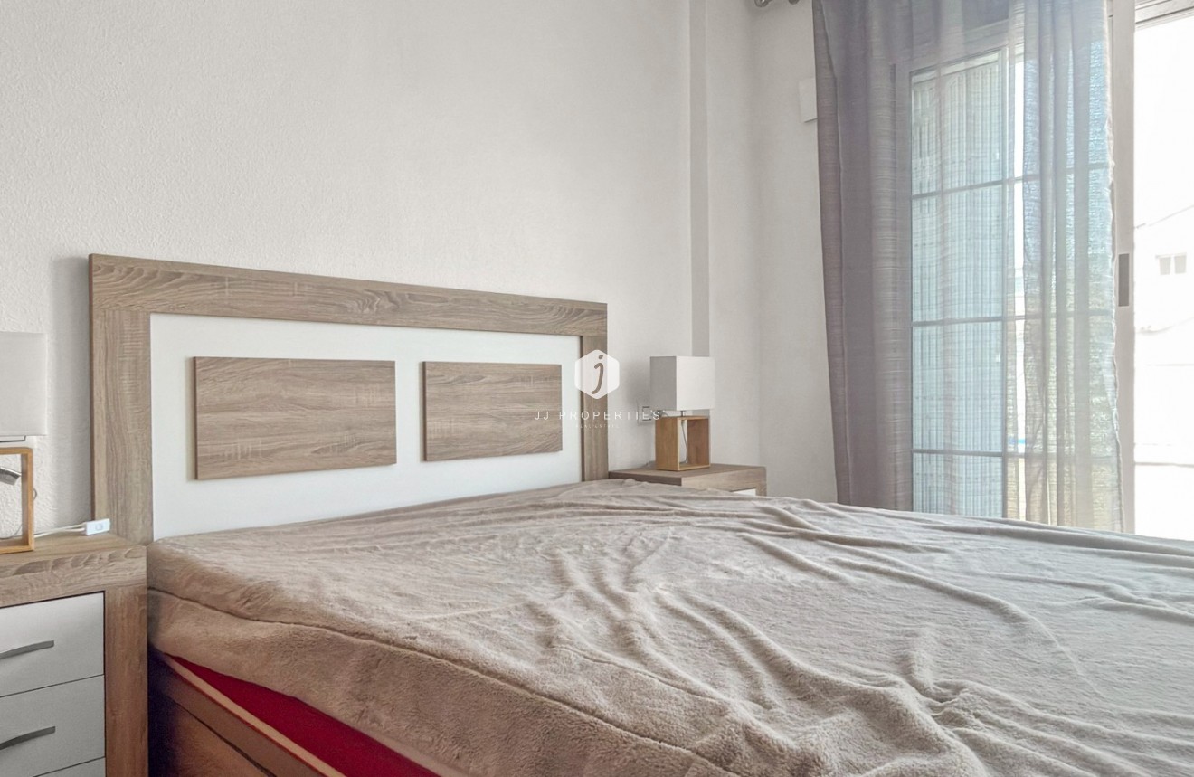 D'occasion - Chalet -
Torrevieja - Costa Blanca