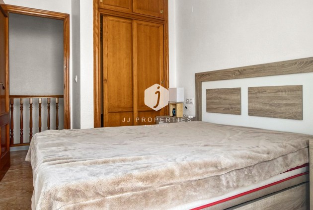 D'occasion - Chalet -
Torrevieja - Costa Blanca