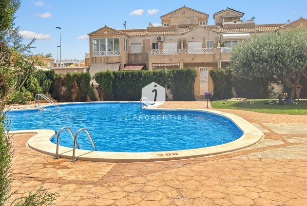 D'occasion - Chalet -
Torrevieja - Costa Blanca