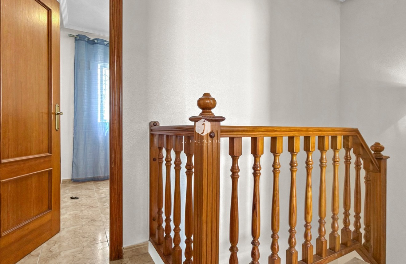D'occasion - Chalet -
Torrevieja - Costa Blanca