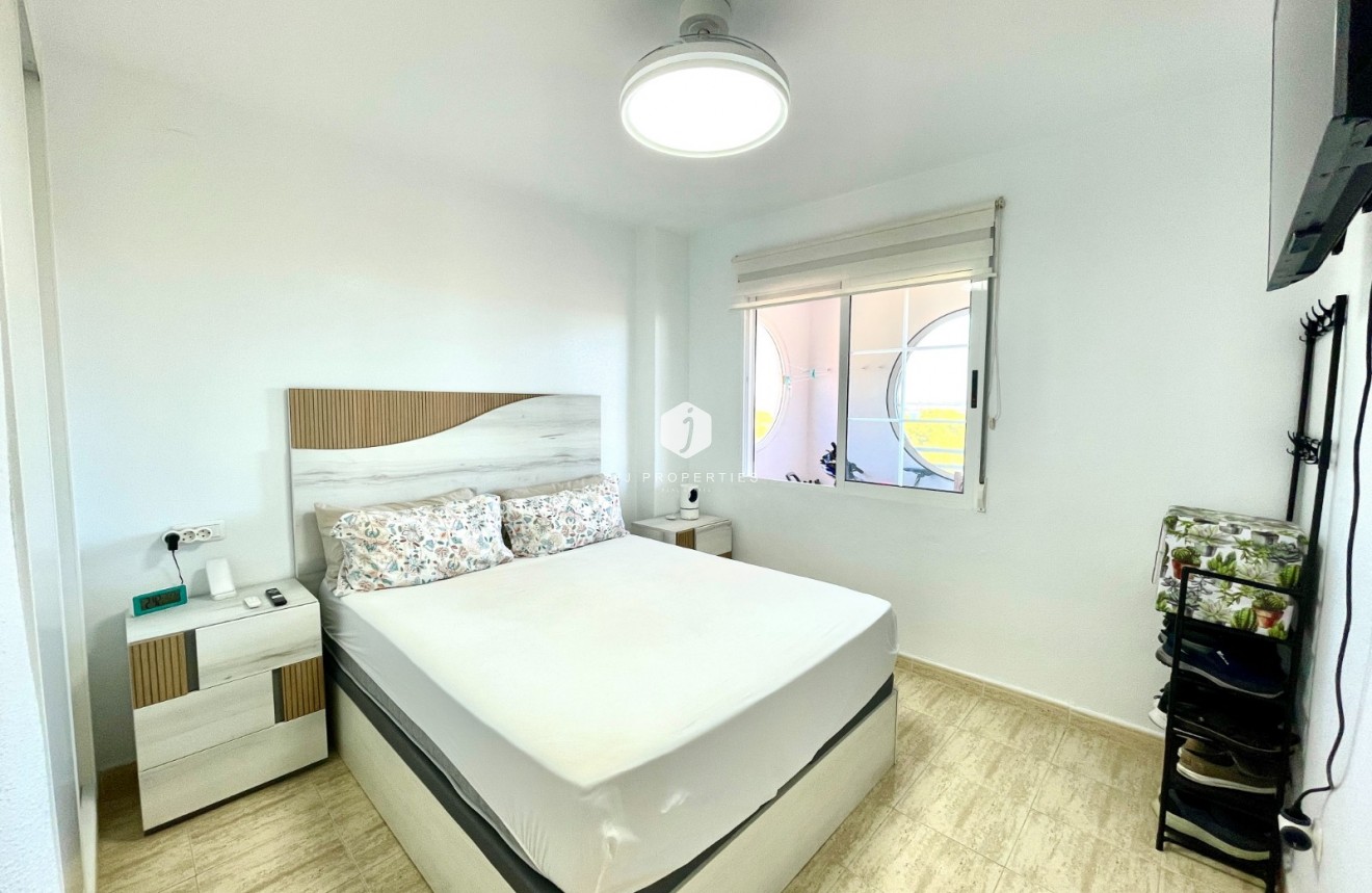 D'occasion - Appartement -
La Siesta - Costa Blanca