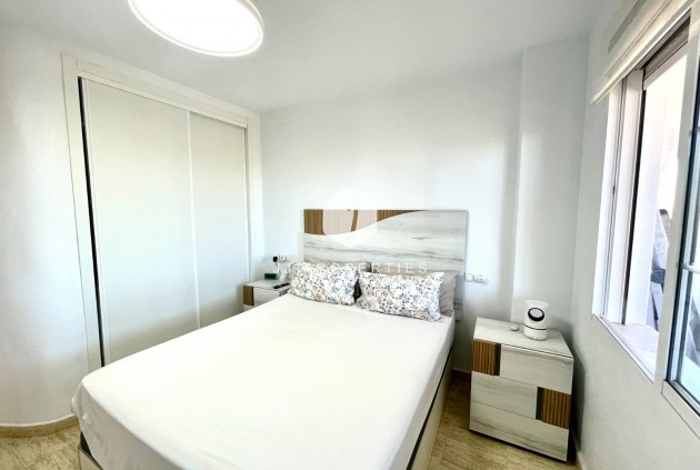 D'occasion - Appartement -
La Siesta - Costa Blanca