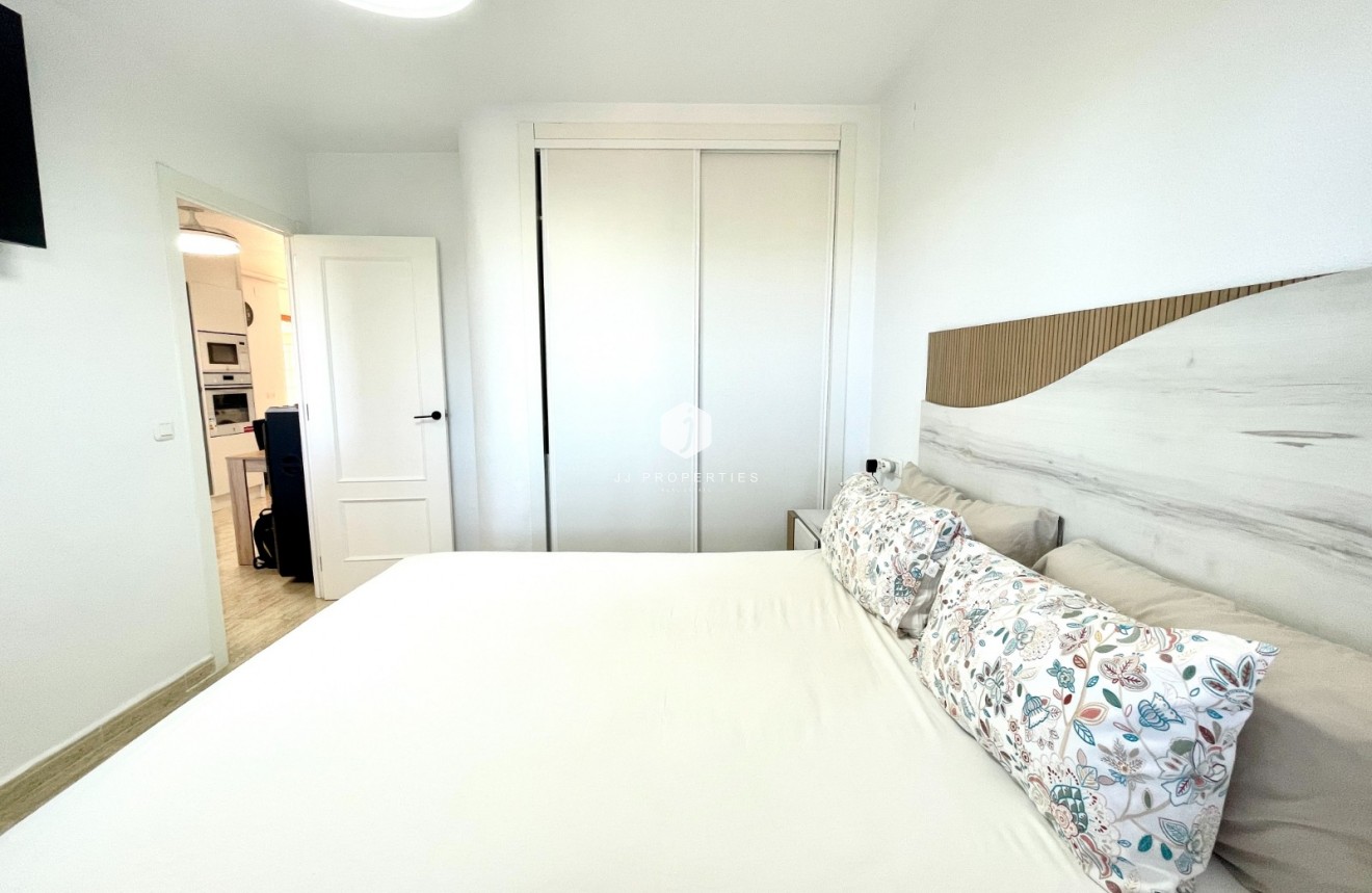 D'occasion - Appartement -
La Siesta - Costa Blanca