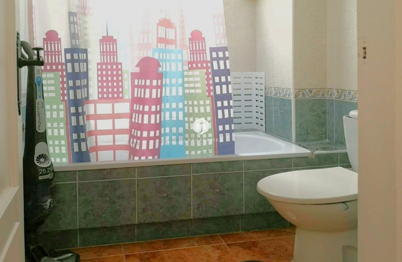 Aus zweiter Hand - Wohnung -
Torrevieja - PARQUE DE LAS NACIONES