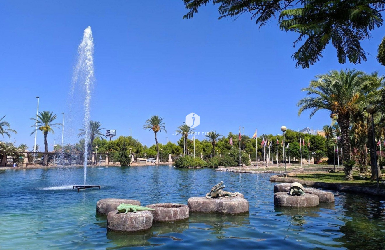 Aus zweiter Hand - Wohnung -
Torrevieja - PARQUE DE LAS NACIONES