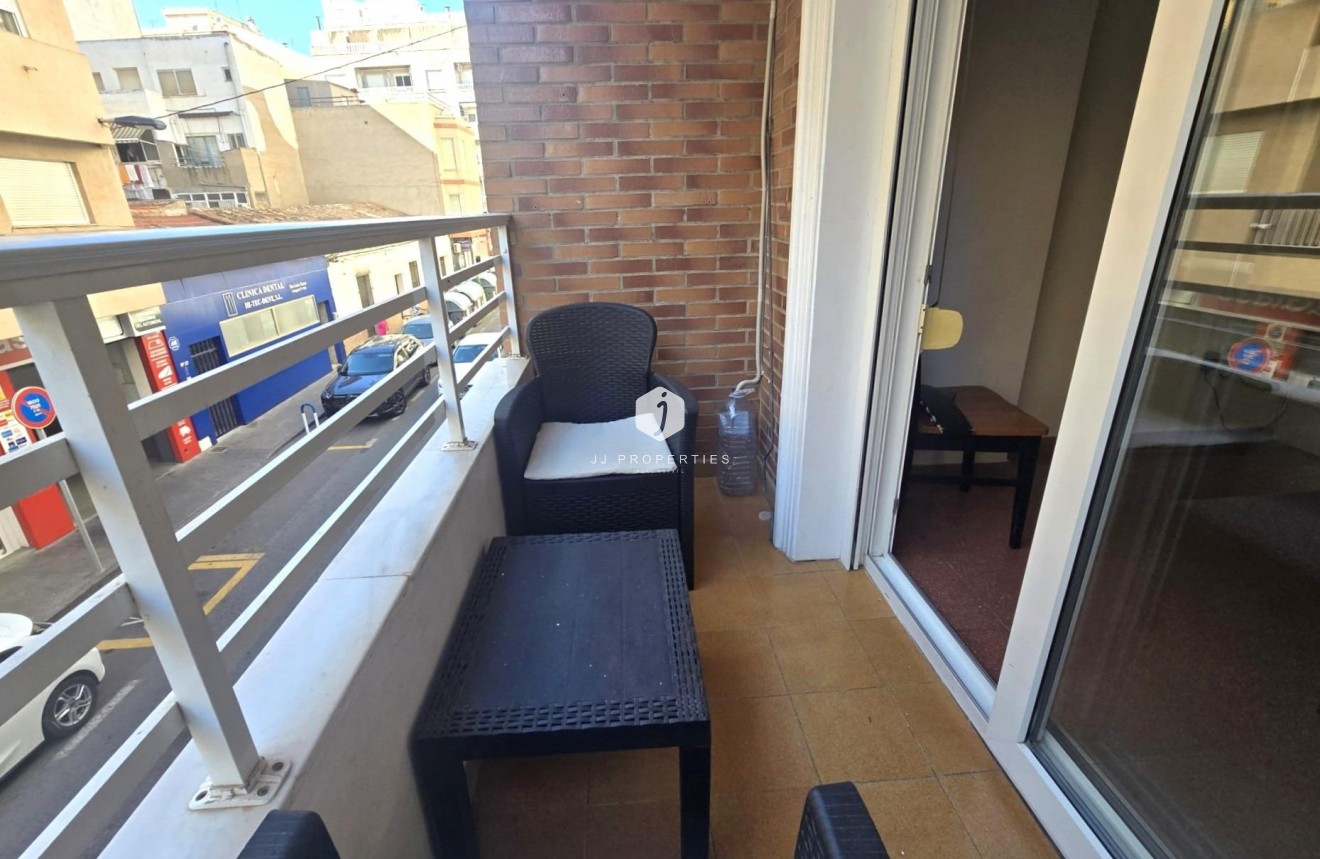 Resale - Apartment / flat -
Torrevieja - Las Piscinas Naturales