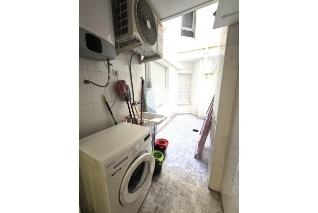 Resale - Apartment / flat -
Torrevieja - Las Piscinas Naturales