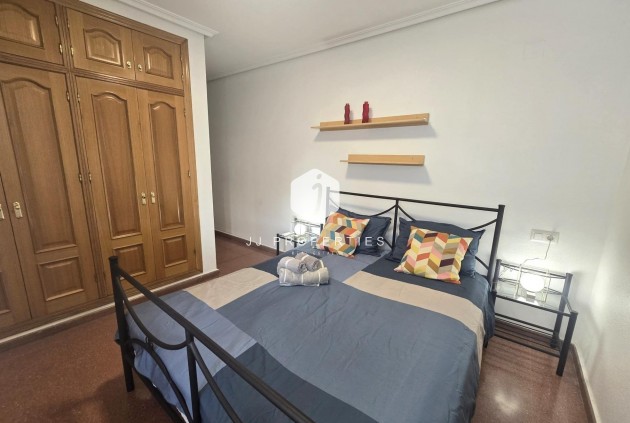 Resale - Apartment / flat -
Torrevieja - Las Piscinas Naturales