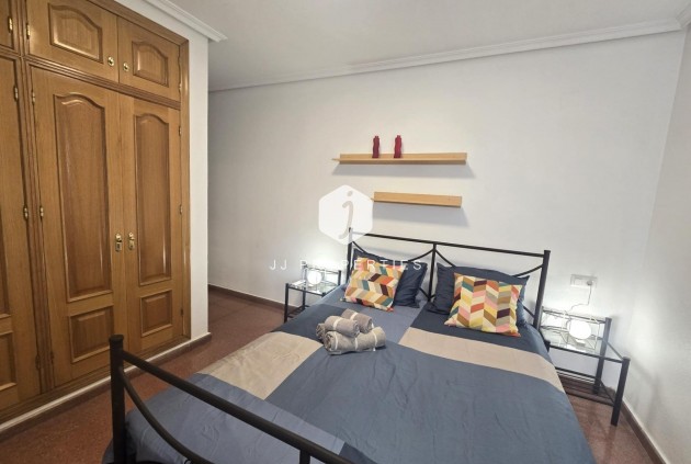 Resale - Apartment / flat -
Torrevieja - Las Piscinas Naturales