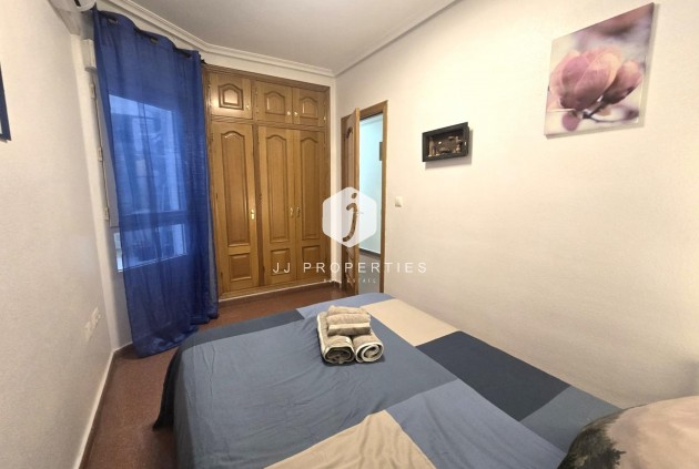 Resale - Apartment / flat -
Torrevieja - Las Piscinas Naturales