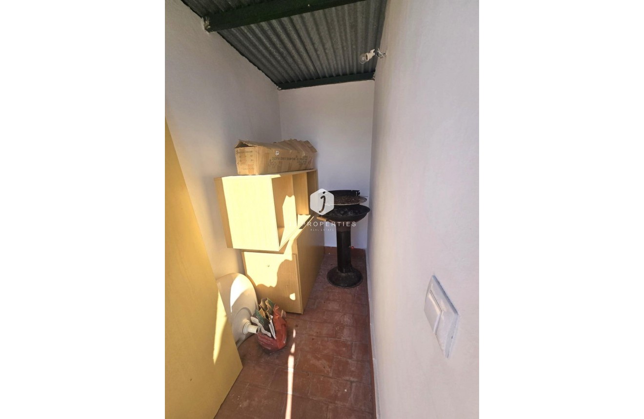 Resale - Apartment / flat -
Torrevieja - Las Piscinas Naturales