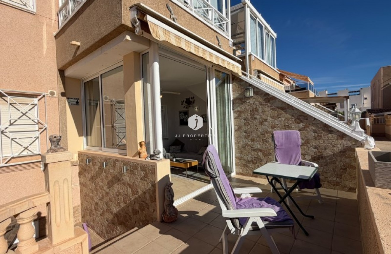 Z drugiej ręki - Mieszkanie w bloku -
Torrevieja - Costa Blanca