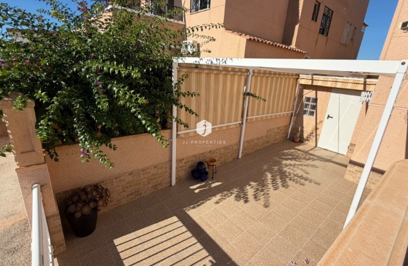Z drugiej ręki - Mieszkanie w bloku -
Torrevieja - Costa Blanca