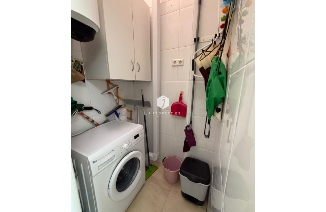 Z drugiej ręki - Mieszkanie w bloku -
Torrevieja - Costa Blanca