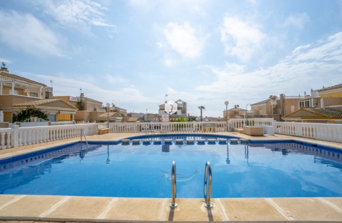 Z drugiej ręki - Mieszkanie w bloku -
Torrevieja - Costa Blanca