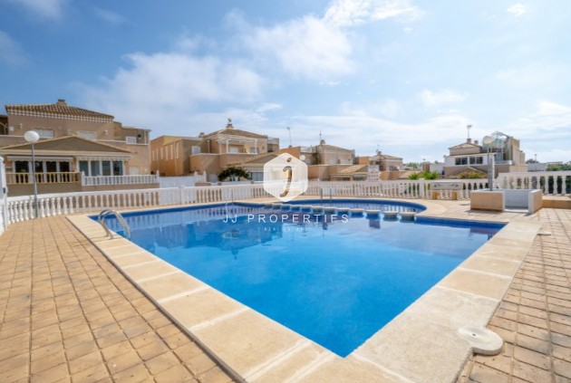 Z drugiej ręki - Mieszkanie w bloku -
Torrevieja - Costa Blanca