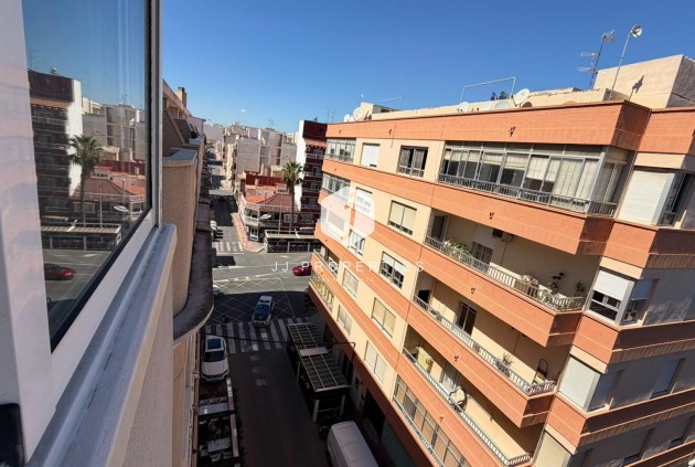 Segunda mano - Apartamento / piso -
Torrevieja - Playa del Cura