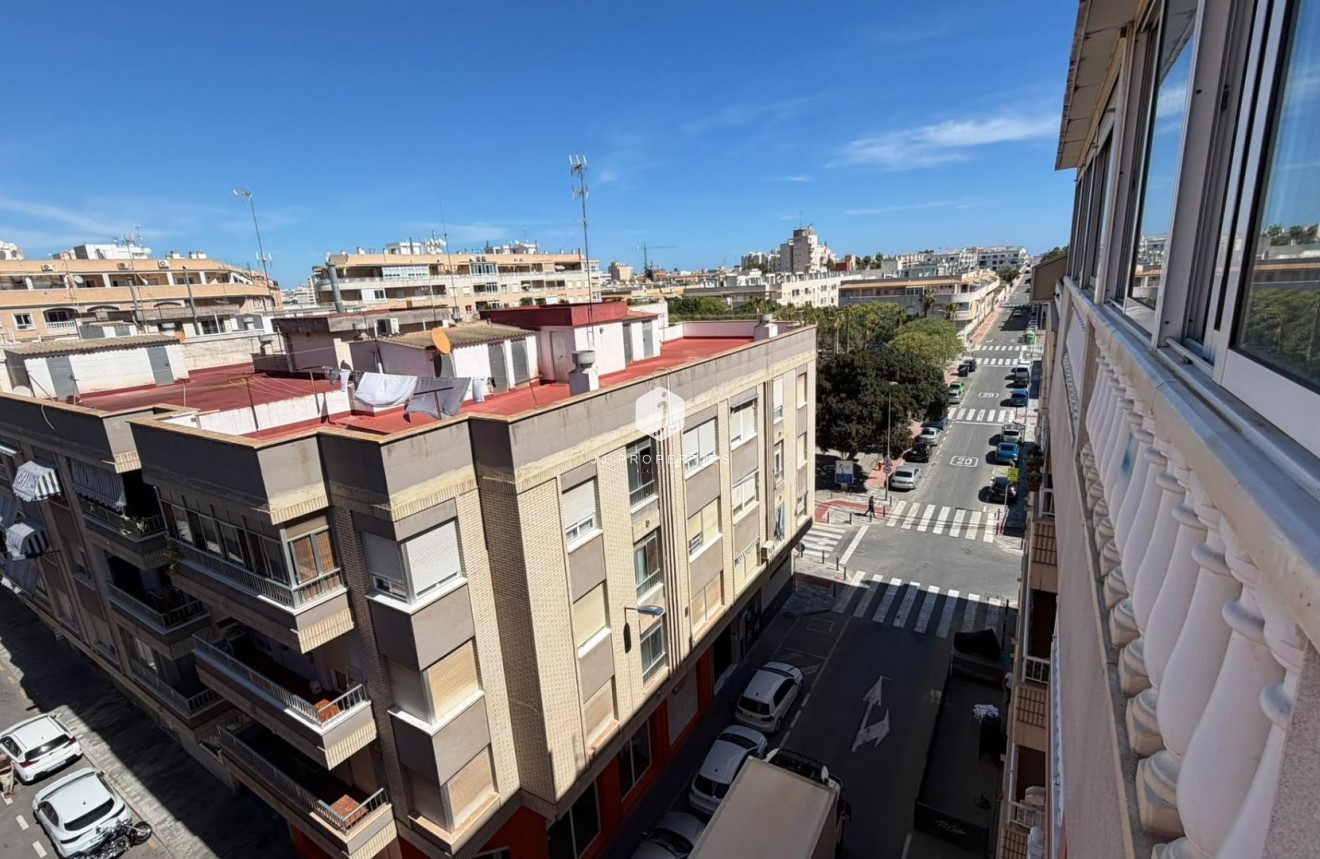 Segunda mano - Apartamento / piso -
Torrevieja - Playa del Cura