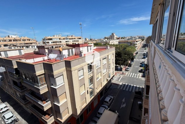 Segunda mano - Apartamento / piso -
Torrevieja - Playa del Cura